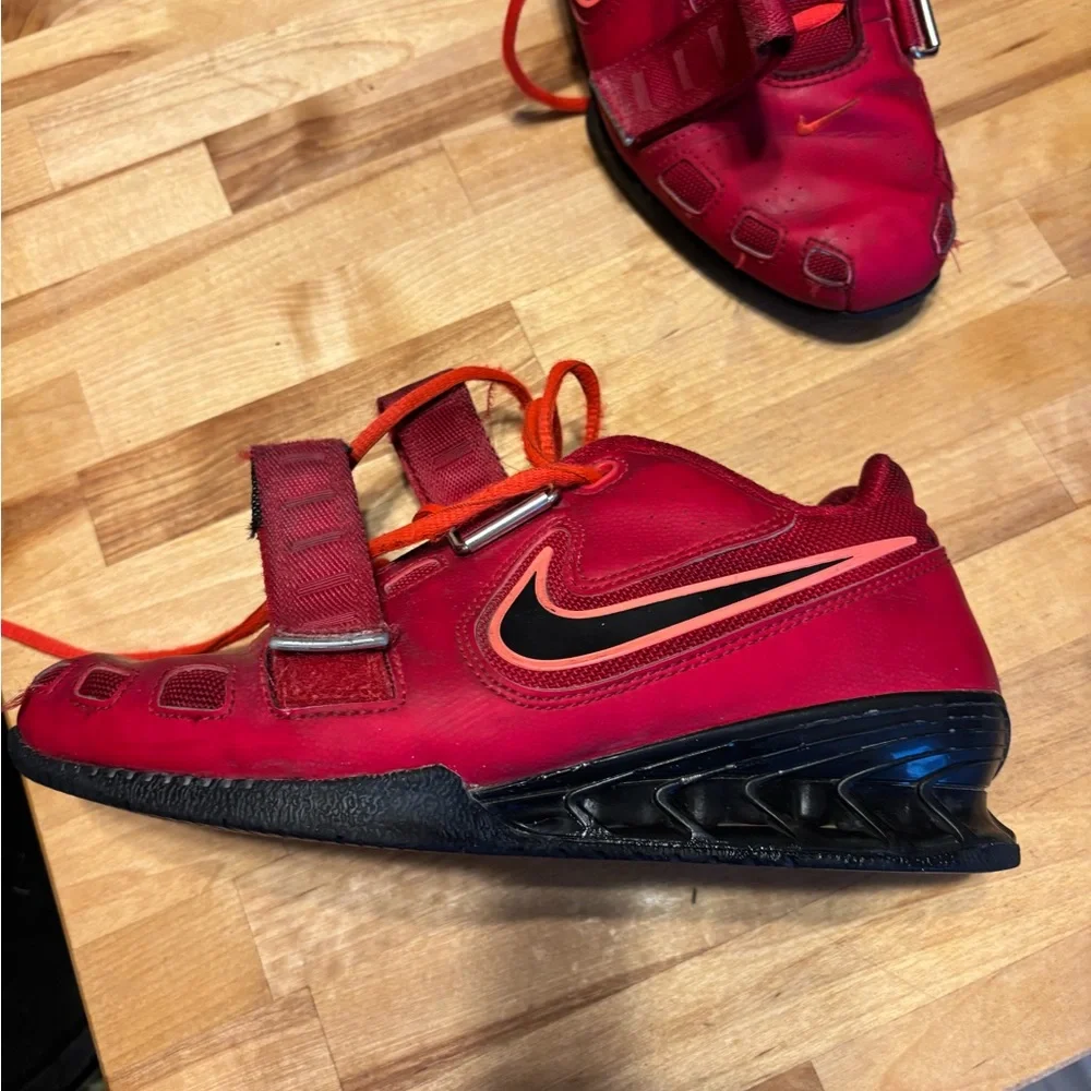 Nike Romaleos 2 Red weightlifting shoes - Picture 8 of 16